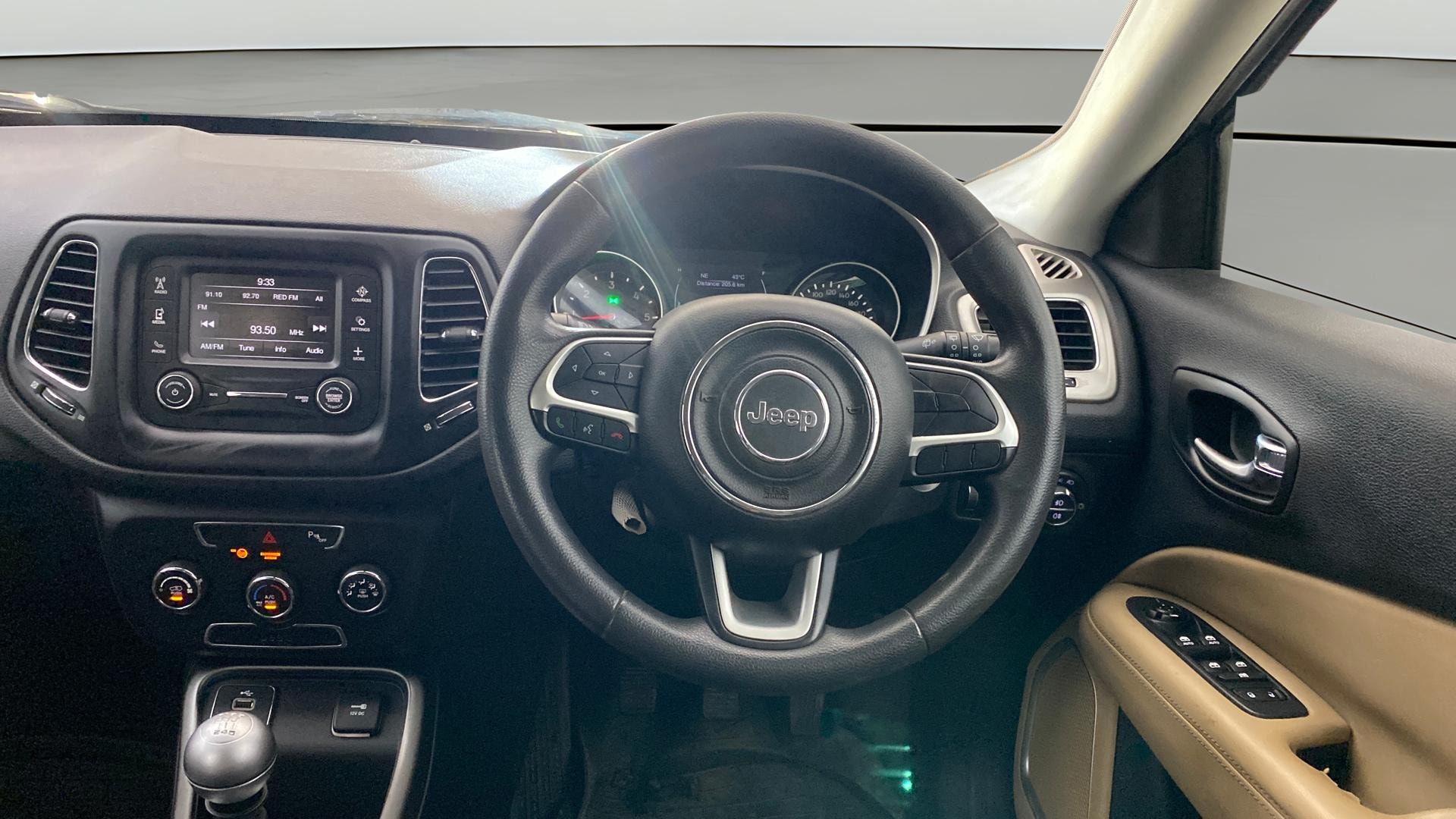 View 2018 Jeep Compass Longitude (O) 2.0 Diesel MT Image 20 Used 2018 Jeep Compass Longitude (O) 2.0 Diesel MT Image 20