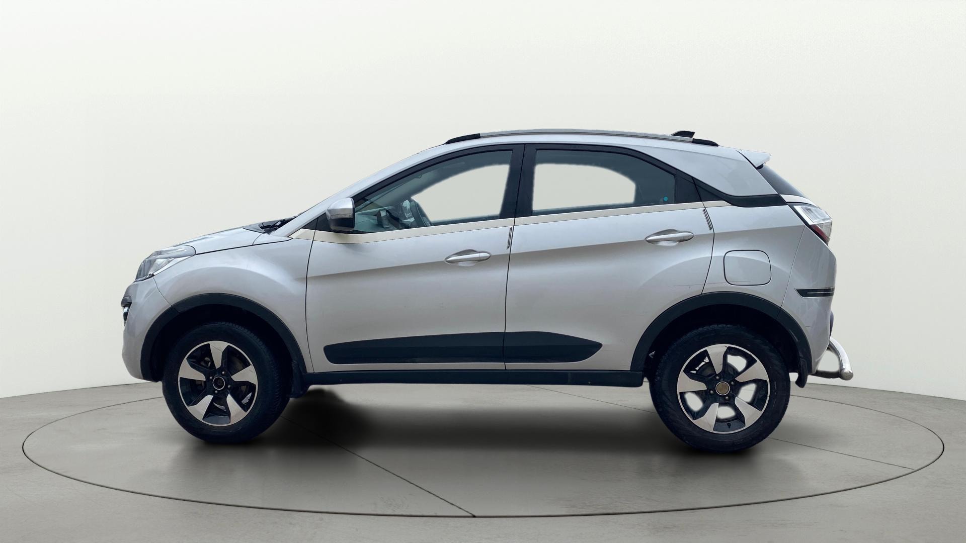 View 2019 Tata Nexon Revotron XE Image 26 Used 2019 Tata Nexon Revotron XE Image 26