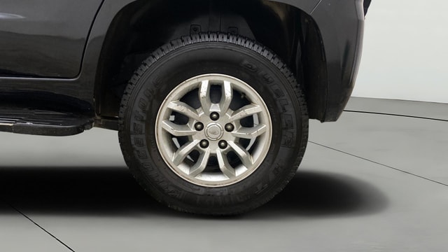 View Mahindra TUV300 Image 11 Used Mahindra TUV300 Image 11