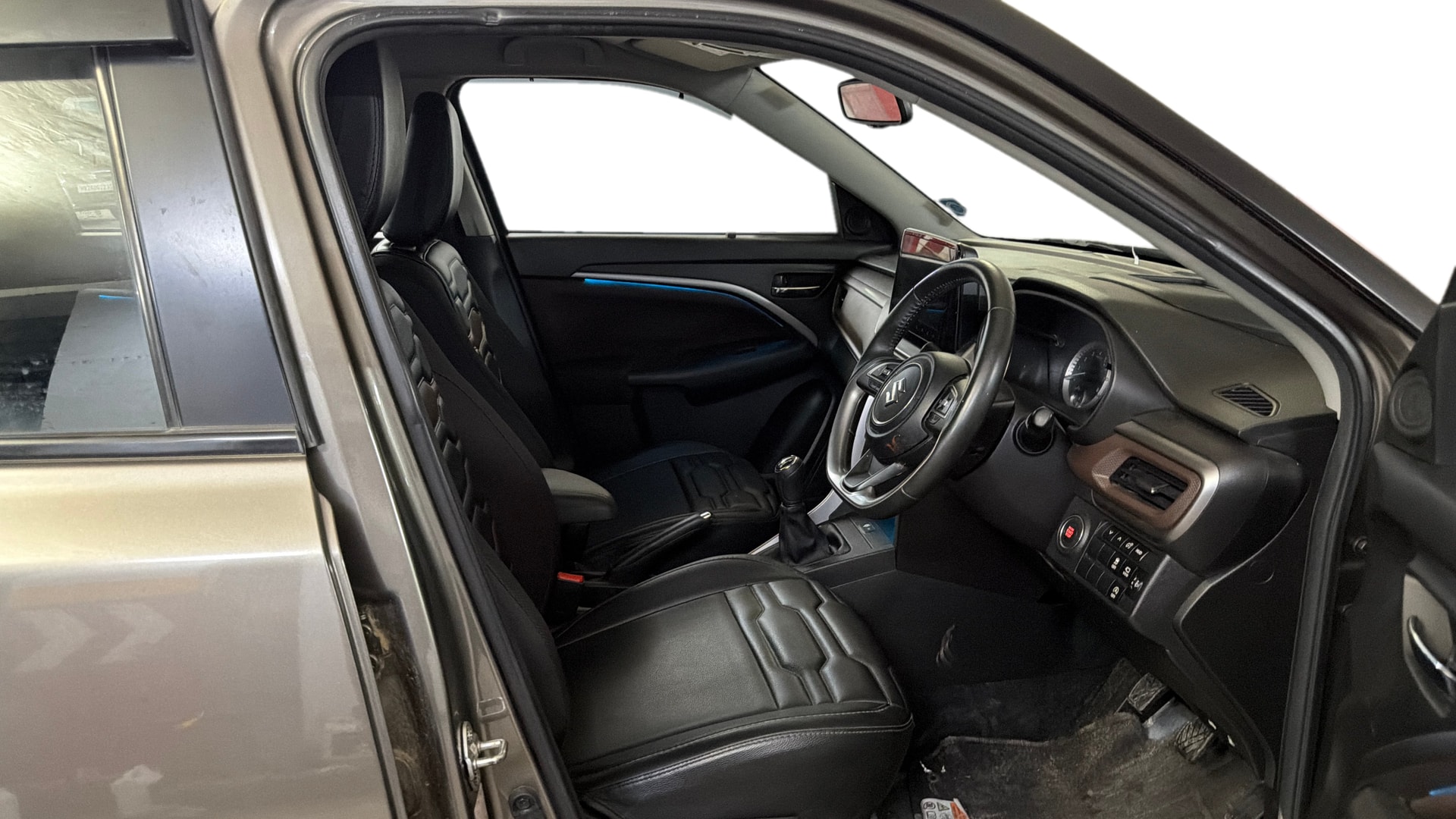 View 2023 Maruti Suzuki 1000 Base Variant Image 27 Used 2023 Maruti Suzuki 1000 Base Variant Image 27