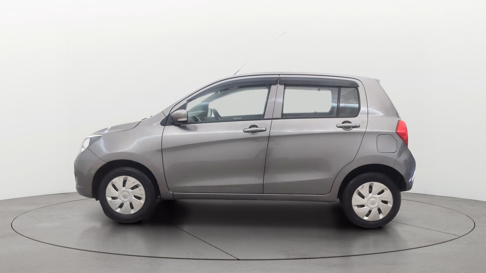 View 2015 Maruti Suzuki 1000 Base Variant Image 5 Used 2015 Maruti Suzuki 1000 Base Variant Image 5