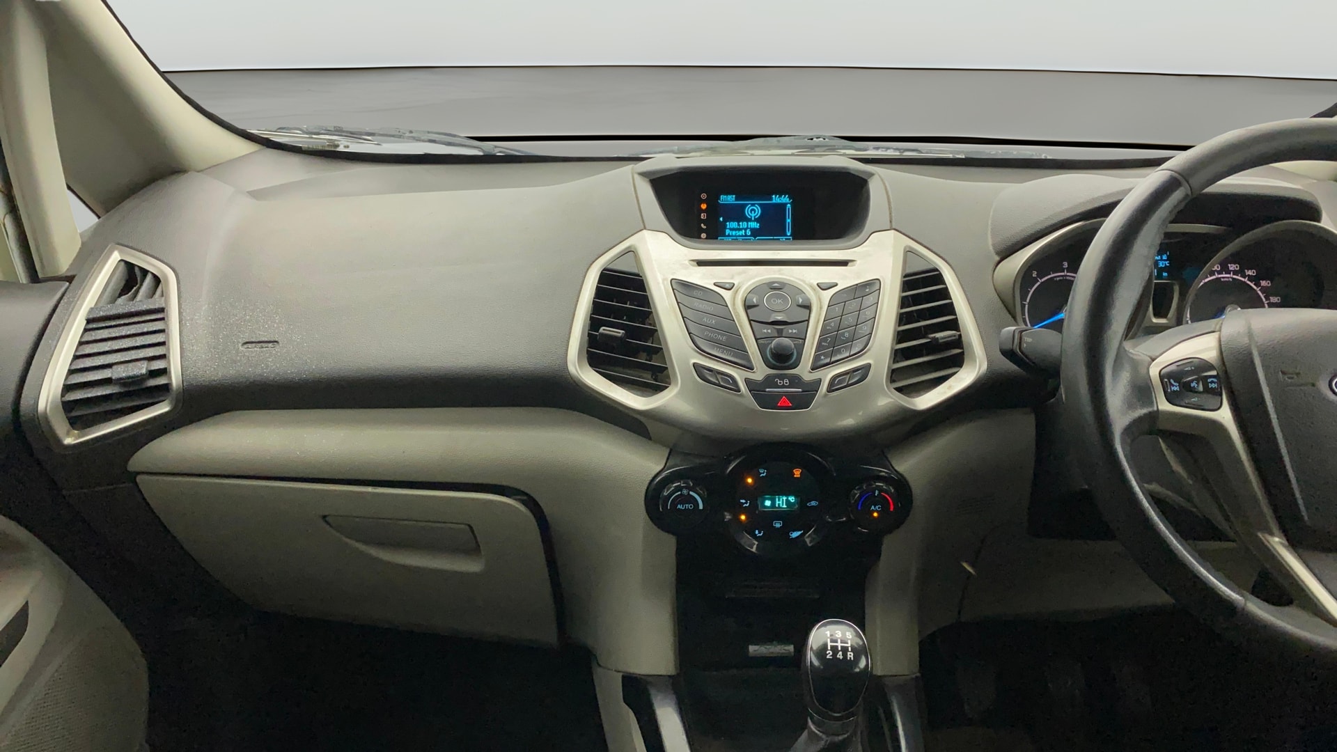 View 2014 Ford EcoSport 1.5 TDCi Diesel Ambiente BS IV Image 17 Used 2014 Ford EcoSport 1.5 TDCi Diesel Ambiente BS IV Image 17