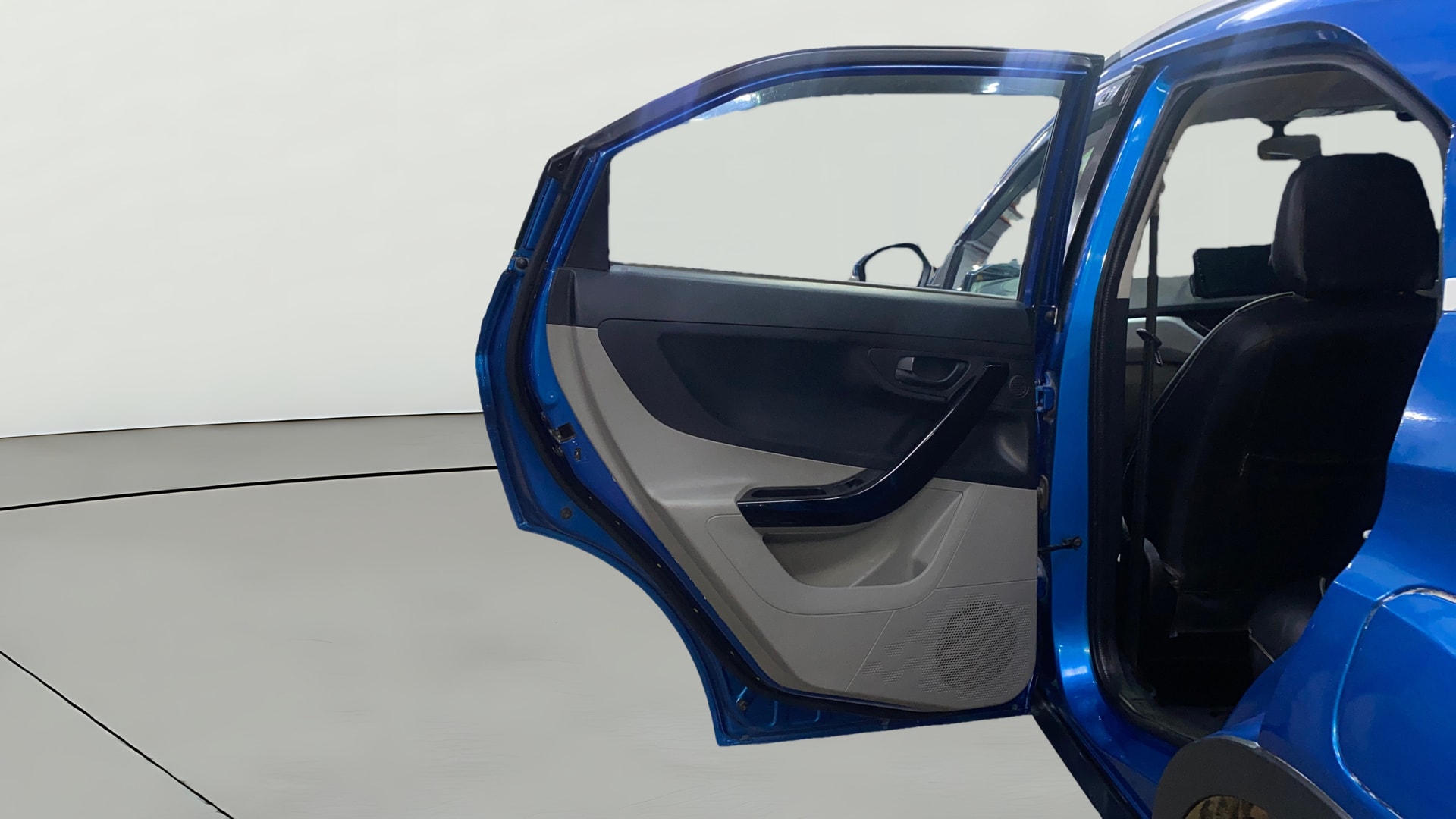 View 2019 Tata Nexon Revotron XT Image 23 Used 2019 Tata Nexon Revotron XT Image 23