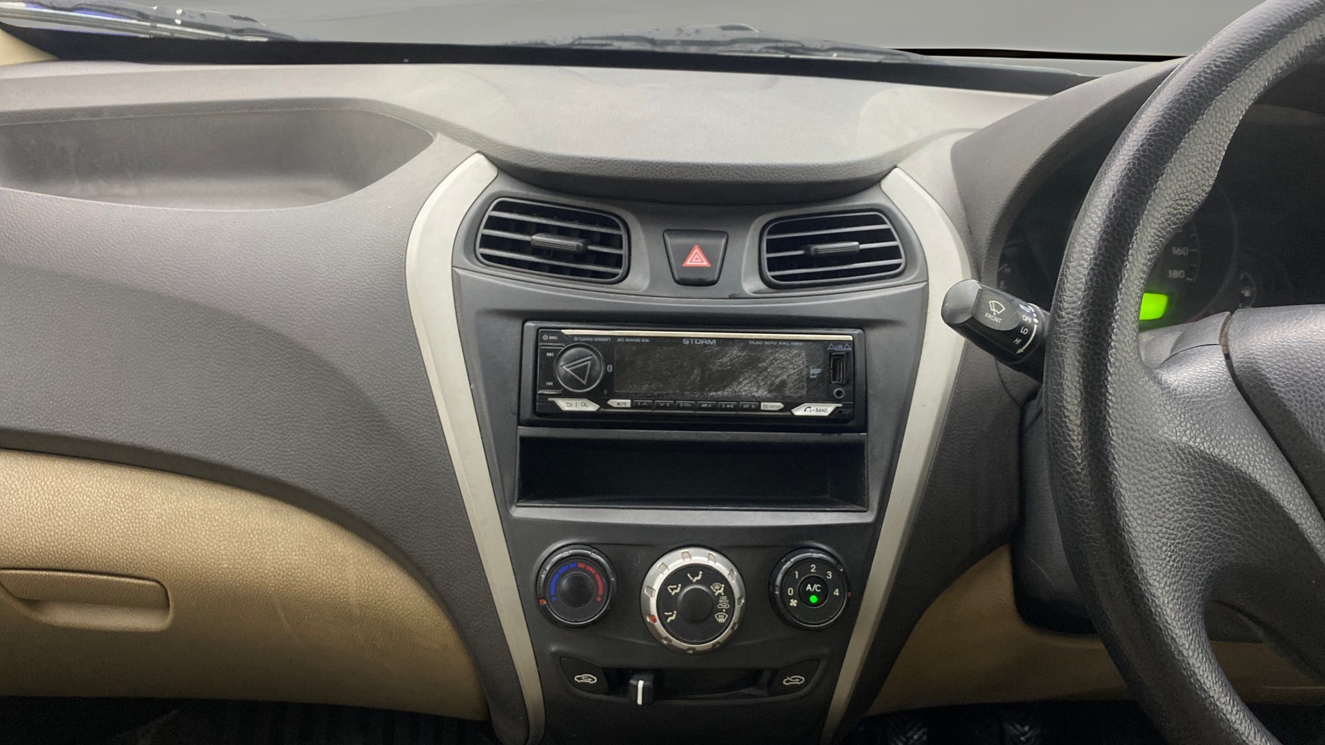 View 2017 Hyundai EON Era Plus Image 17 Used 2017 Hyundai EON Era Plus Image 17