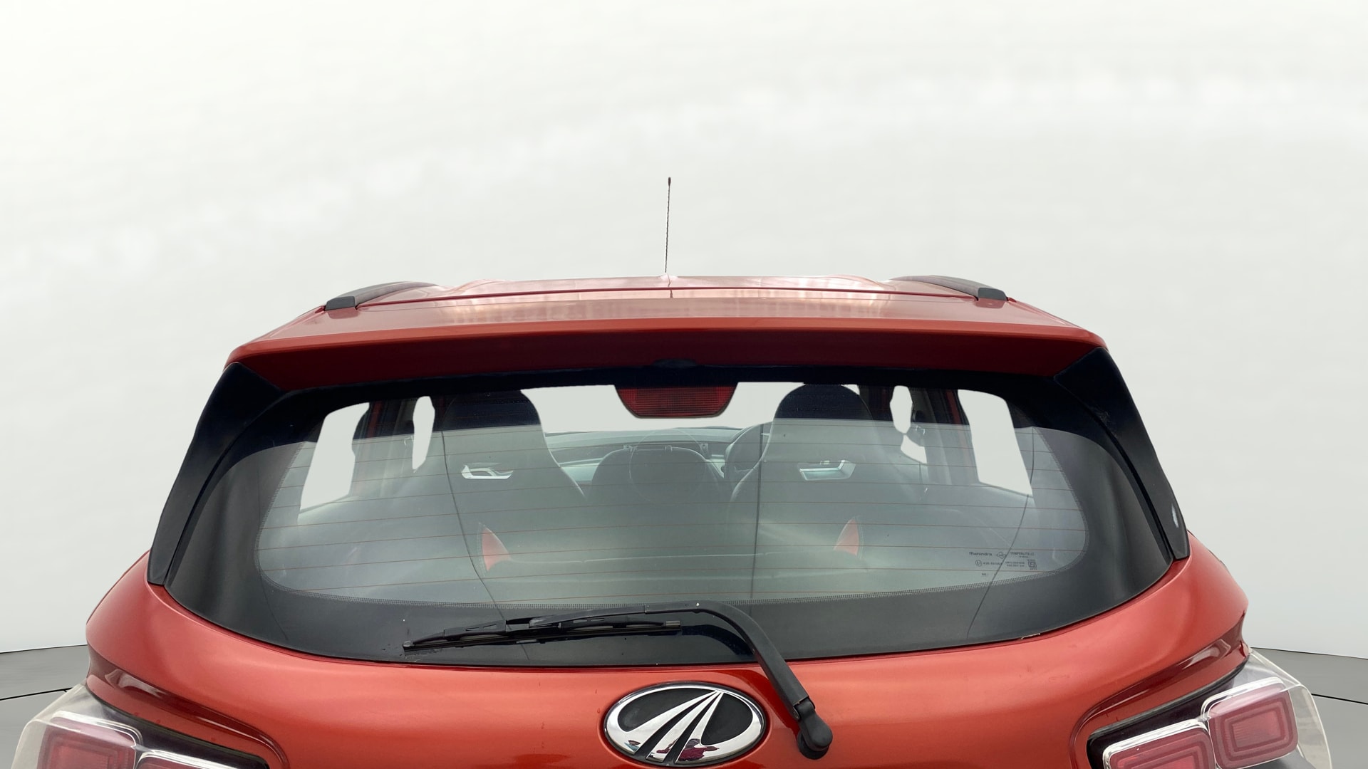 View 2018 Mahindra KUV100 K2 Petrol BS IV Image 4 Used 2018 Mahindra KUV100 K2 Petrol BS IV Image 4