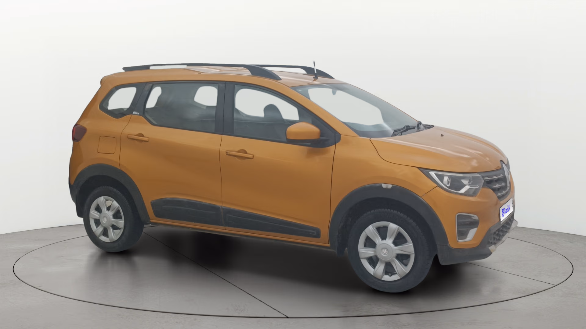 View 2021 Renault Triber RXZ Image 14 Used 2021 Renault Triber RXZ Image 14