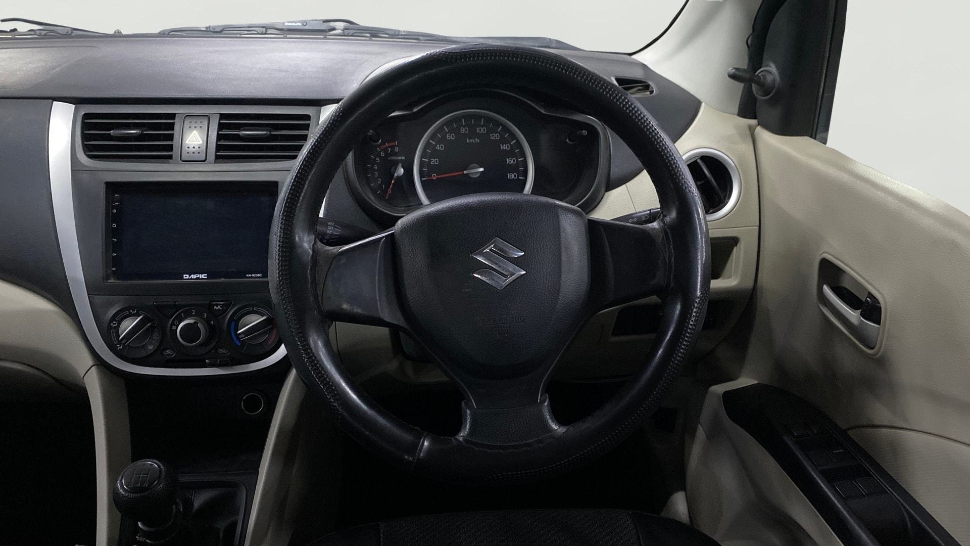 View 2021 Maruti Suzuki 1000 Base Variant Image 12 Used 2021 Maruti Suzuki 1000 Base Variant Image 12