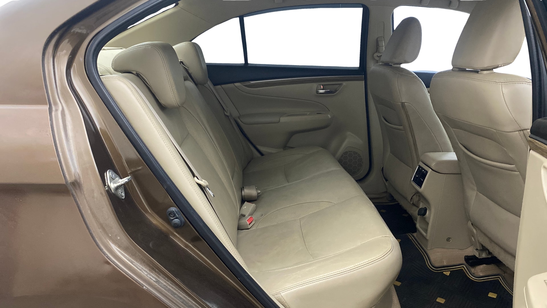 View 2019 Maruti Suzuki 1000 Base Variant Image 29 Used 2019 Maruti Suzuki 1000 Base Variant Image 29
