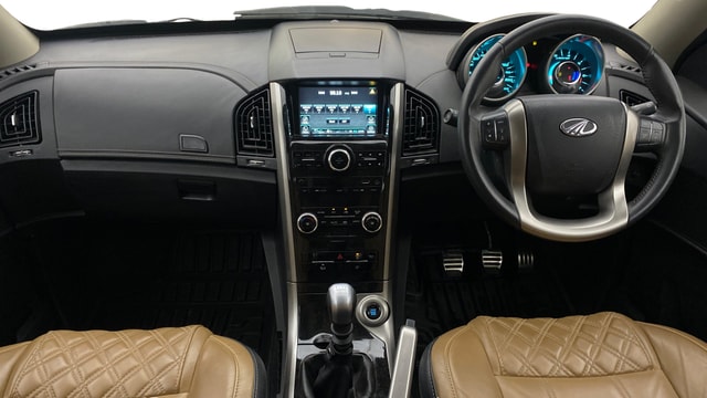 View Mahindra XUV500 Image 32 Used Mahindra XUV500 Image 32