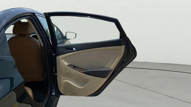 View Hyundai Fluidic Verna Image 5 Used Hyundai Fluidic Verna Image 5