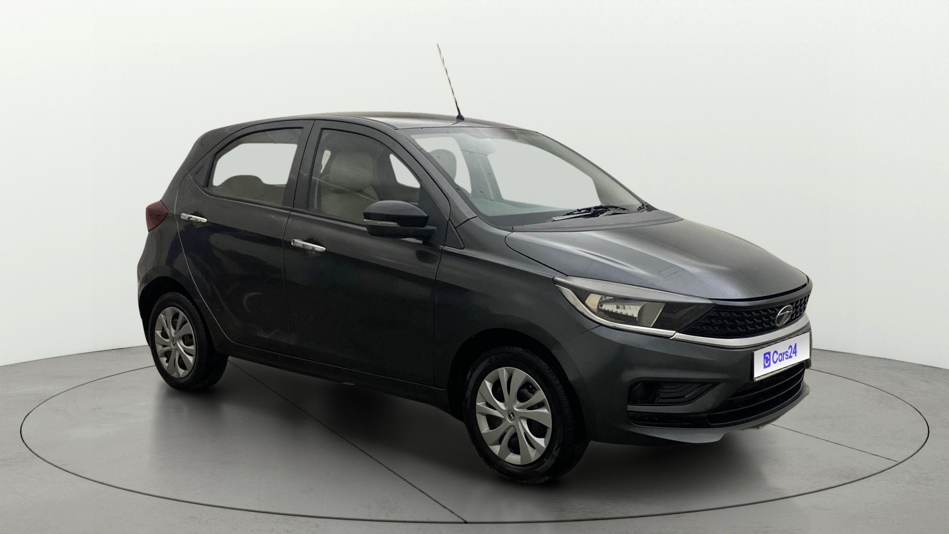 View 2023 Tata Tiago Revotorq XB Image 36 Used 2023 Tata Tiago Revotorq XB Image 36