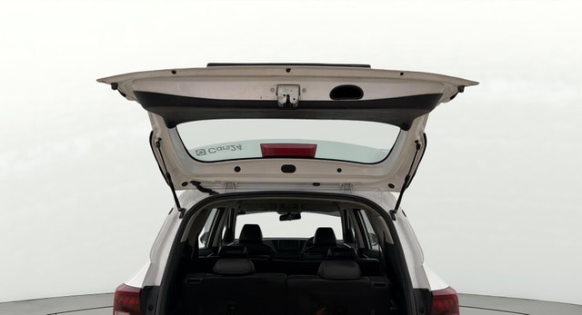 View Kia Carens Image 30 Used Kia Carens Image 30
