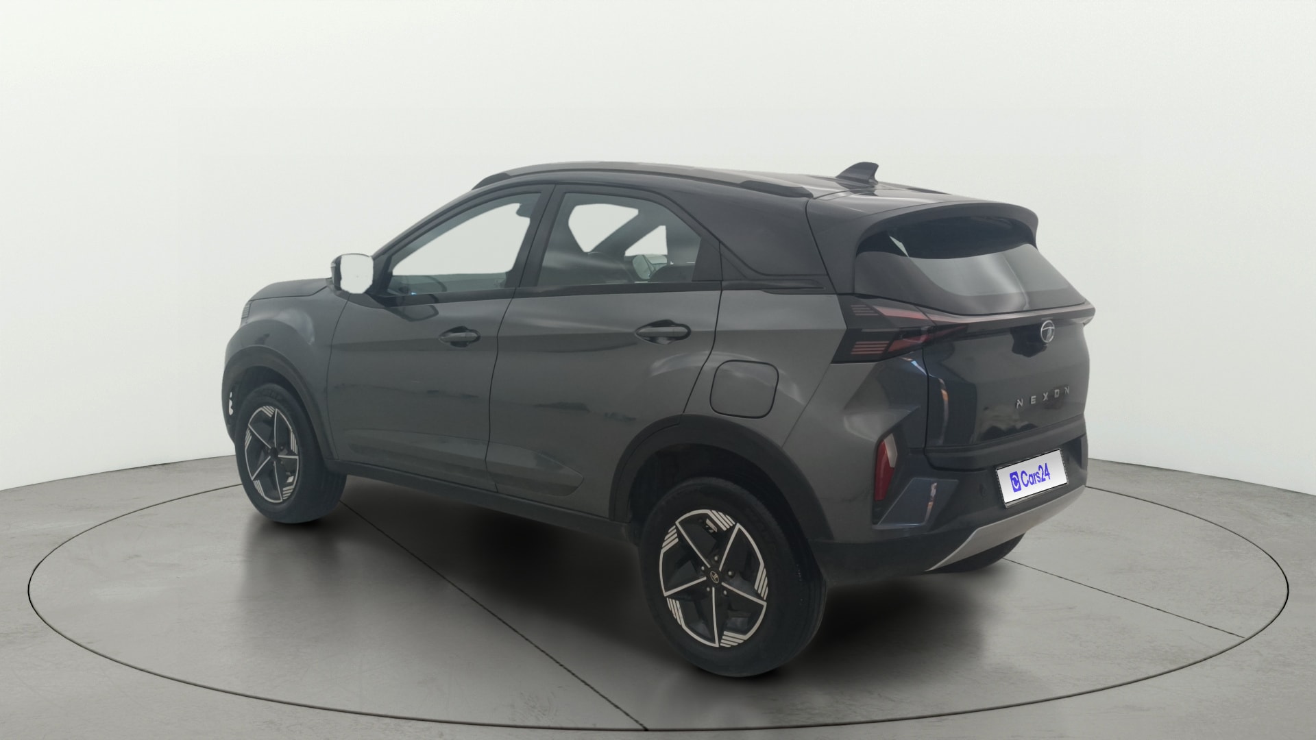 View 2023 Tata Nexon Revotron XE Image 2 Used 2023 Tata Nexon Revotron XE Image 2