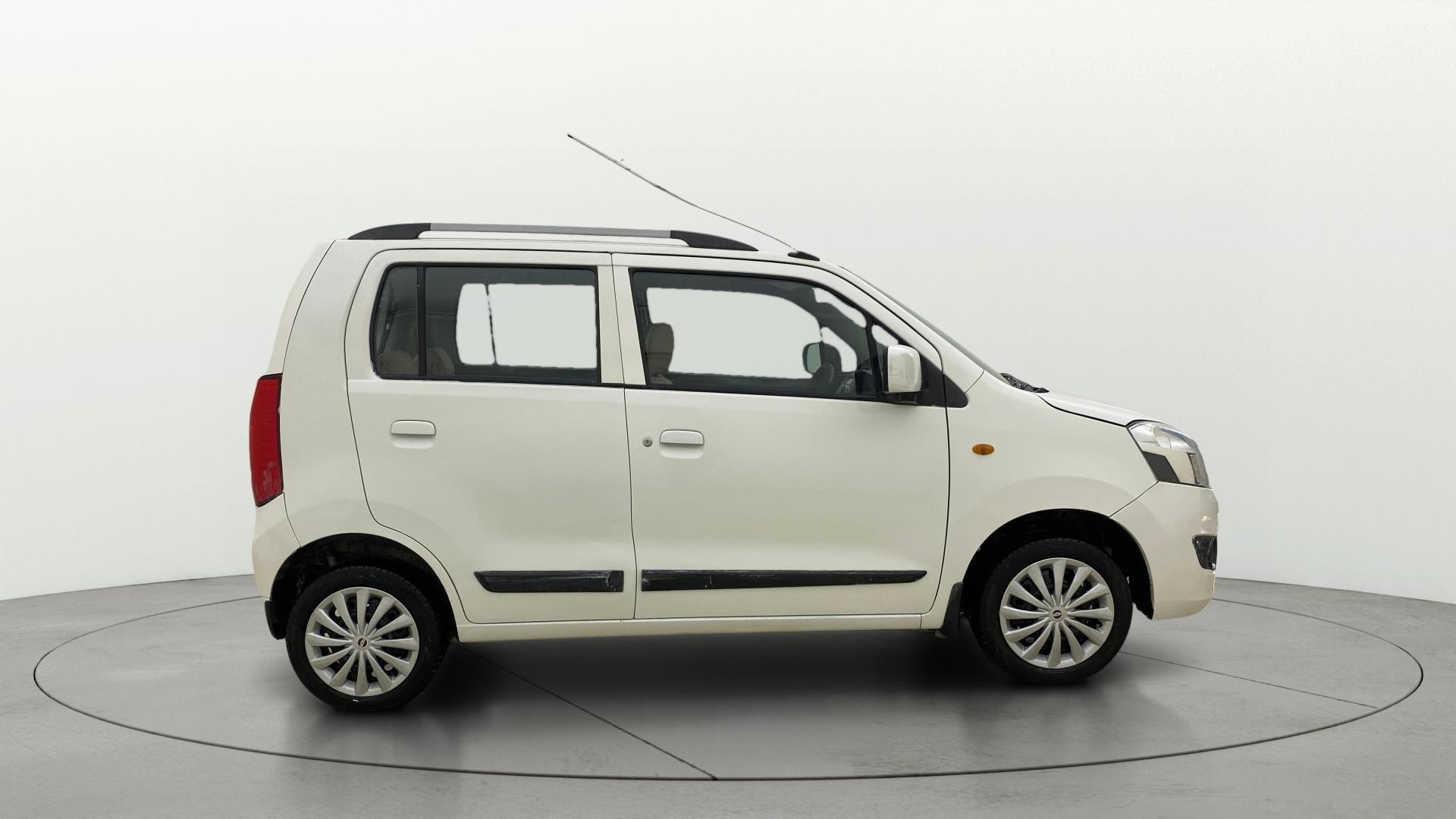 View 2017 Maruti Suzuki 1000 Base Variant Image 8 Used 2017 Maruti Suzuki 1000 Base Variant Image 8