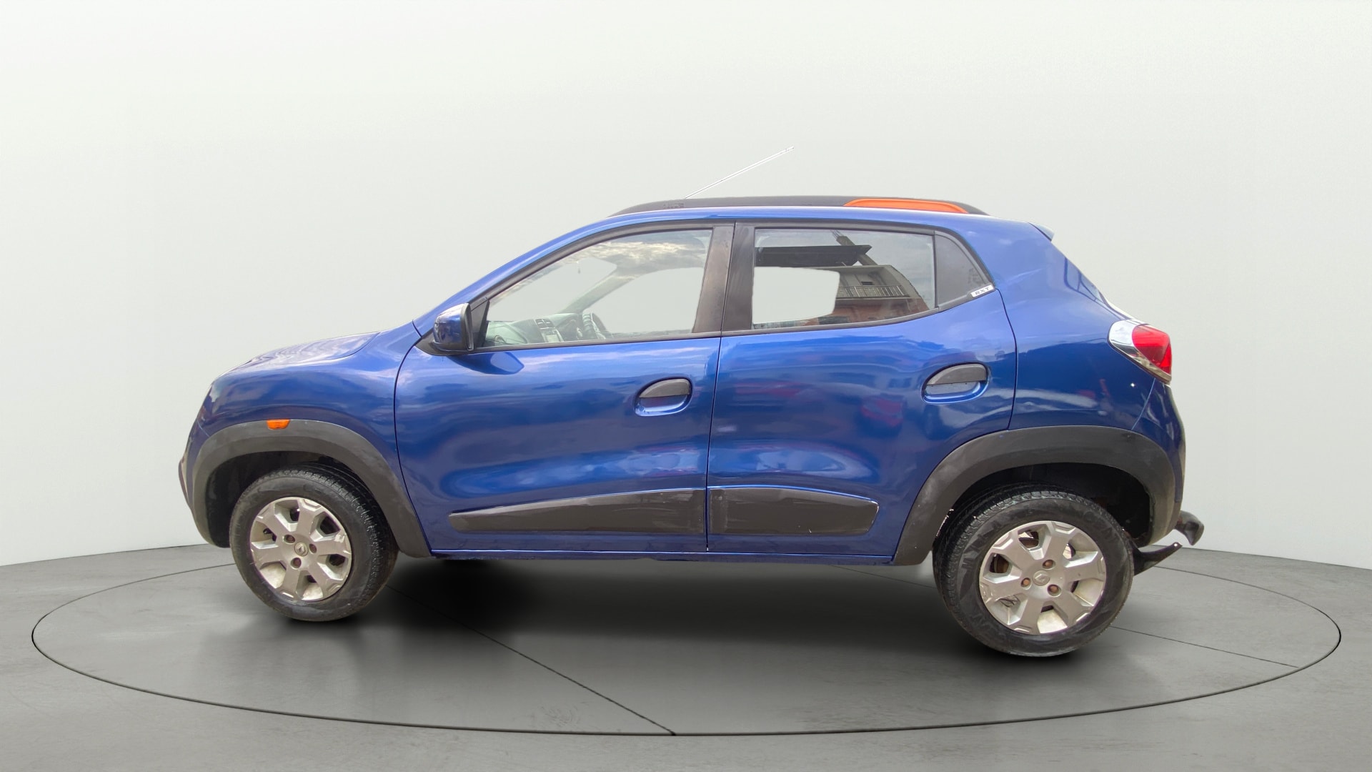 View 2017 Renault Kwid RXT 1.0 Driver Airbag Option Image 5 Used 2017 Renault Kwid RXT 1.0 Driver Airbag Option Image 5