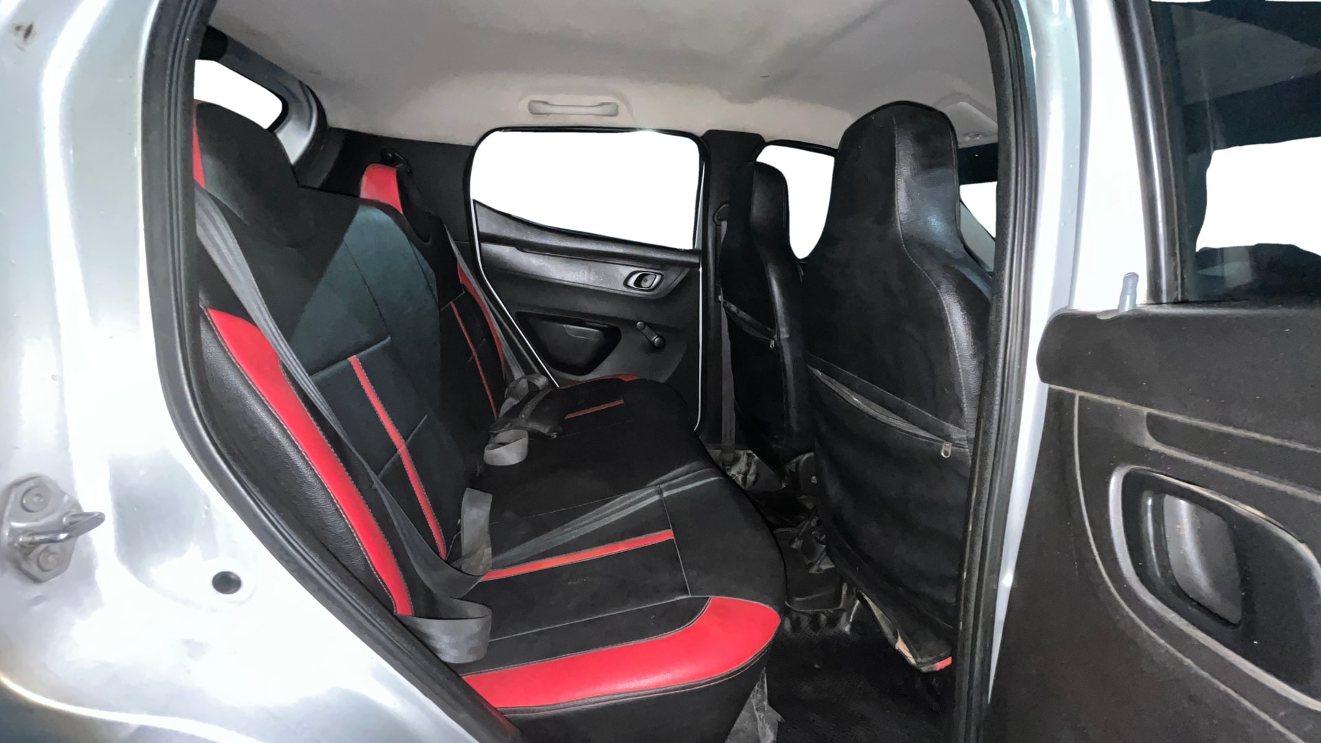 View 2018 Renault Kwid RXL Image 28 Used 2018 Renault Kwid RXL Image 28
