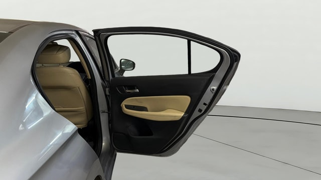 View Honda City ZX Image 6 Used Honda City ZX Image 6