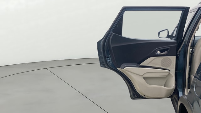 View Mahindra XUV300 Image 22 Used Mahindra XUV300 Image 22