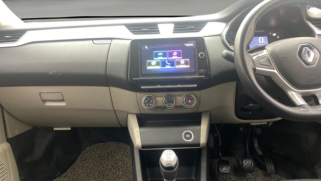 View Renault Triber Image 18 Used Renault Triber Image 18