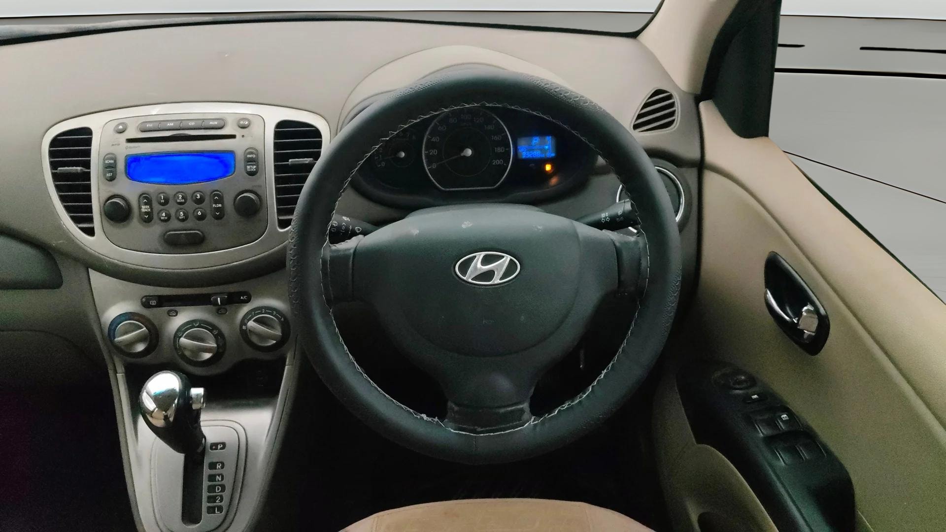 View 2013 Hyundai i10 1.2 Sportz AT Image 20 Used 2013 Hyundai i10 1.2 Sportz AT Image 20