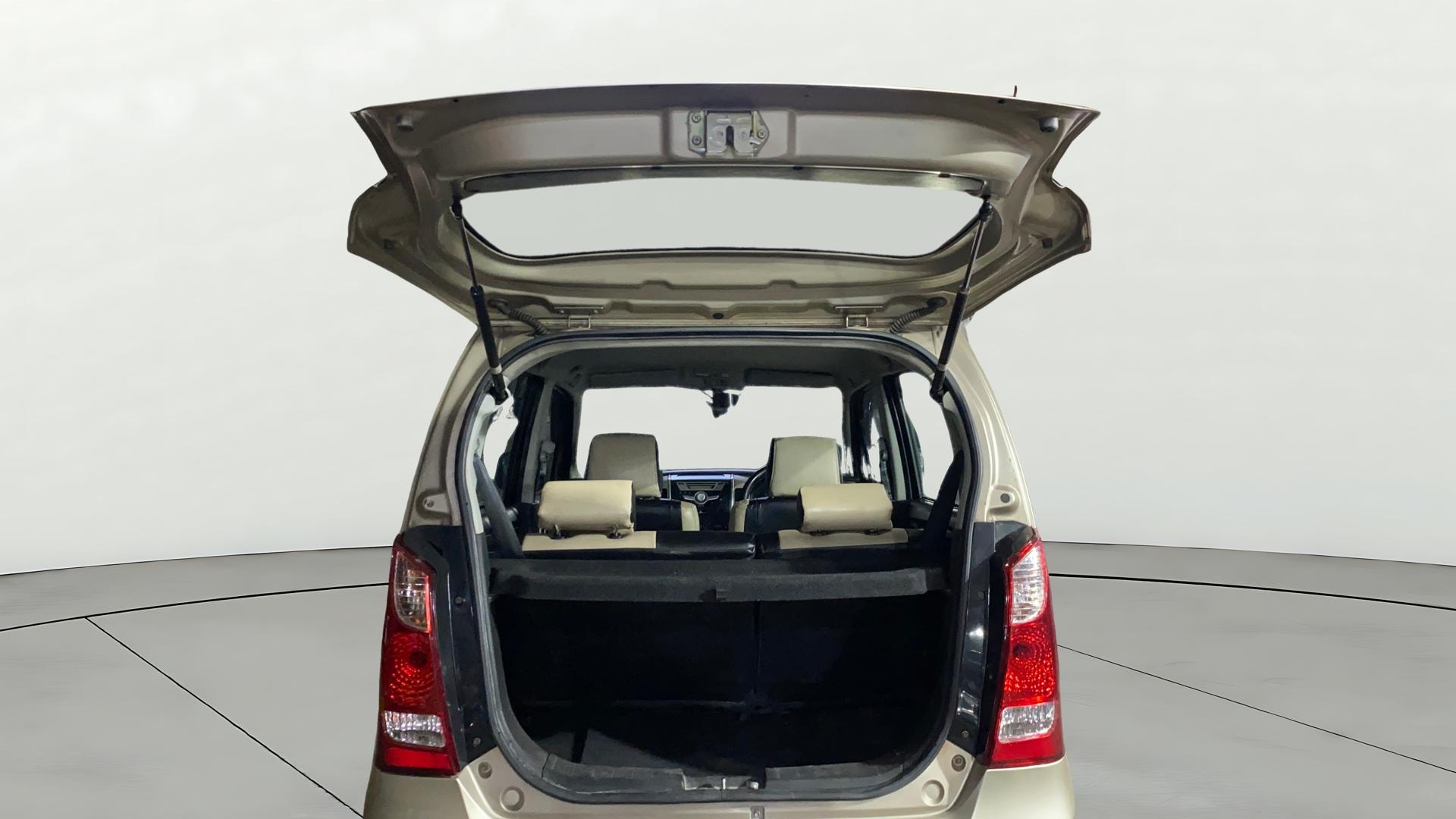 View 2016 Maruti Suzuki 1000 Base Variant Image 36 Used 2016 Maruti Suzuki 1000 Base Variant Image 36