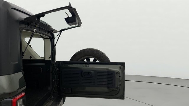 View Mahindra Thar Roxx Image 17 Used Mahindra Thar Roxx Image 17