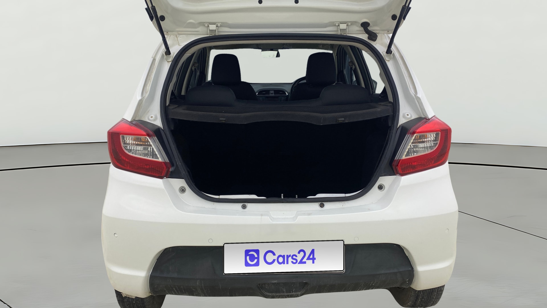 View 2019 Tata Tiago Revotorq XB Image 36 Used 2019 Tata Tiago Revotorq XB Image 36