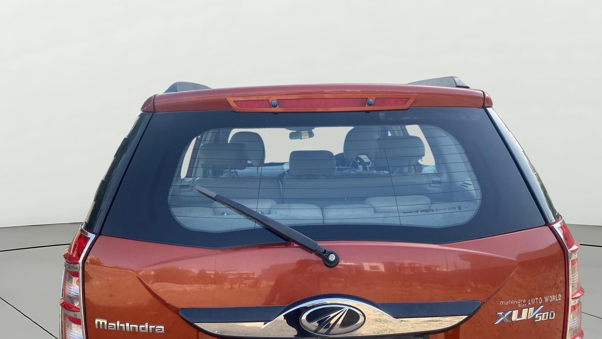 View 2017 Mahindra XUV500 W10 FWD AT Image 4 Used 2017 Mahindra XUV500 W10 FWD AT Image 4