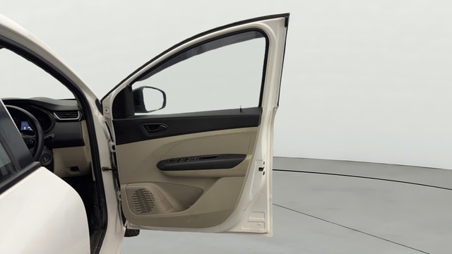 View Renault Triber Image 45 Used Renault Triber Image 45
