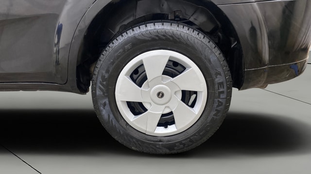 View Mahindra XUV500 Image 11 Used Mahindra XUV500 Image 11