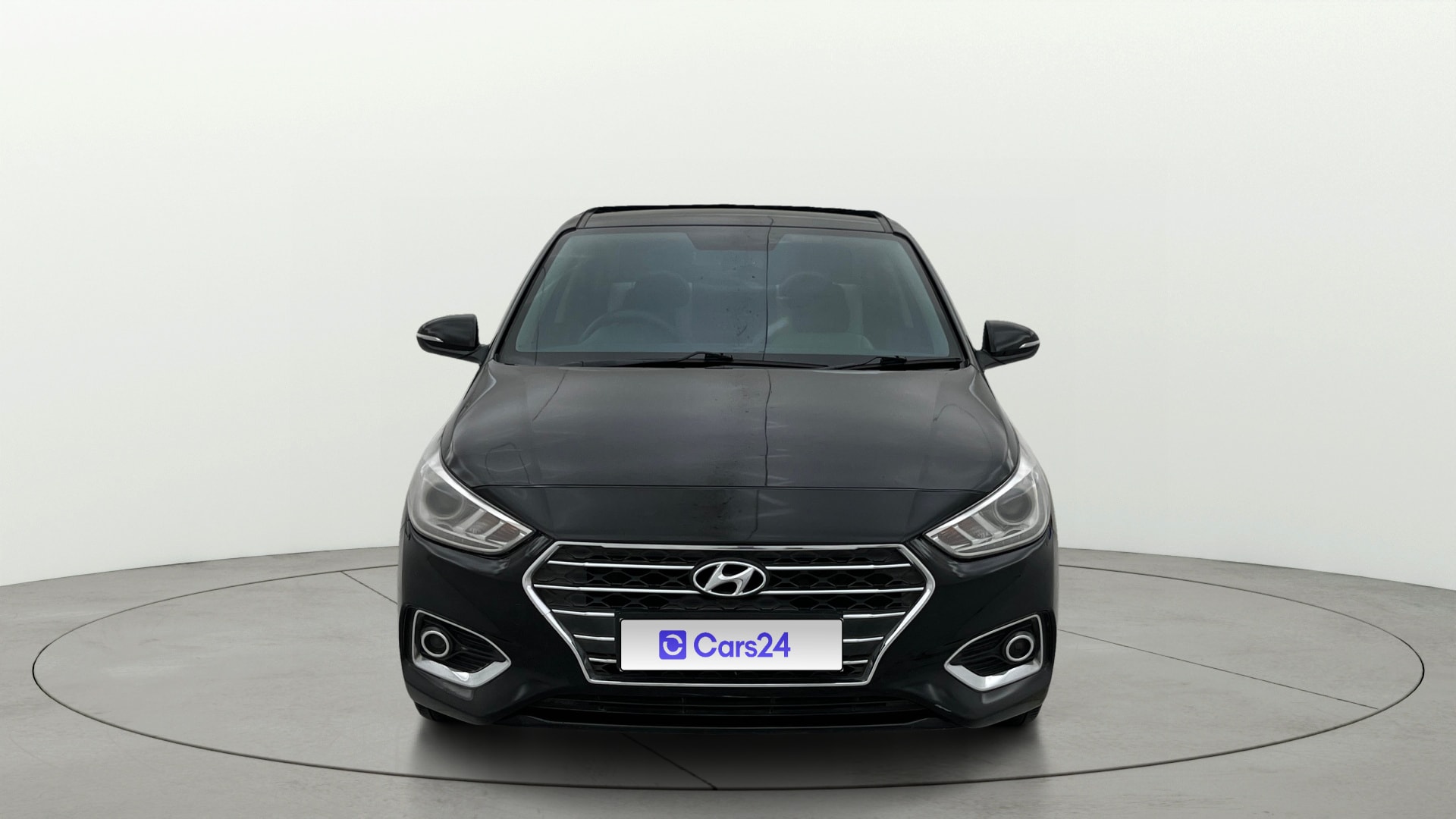 View 2018 Hyundai Verna 1.6 VTVT SX Image 1 Used 2018 Hyundai Verna 1.6 VTVT SX Image 1