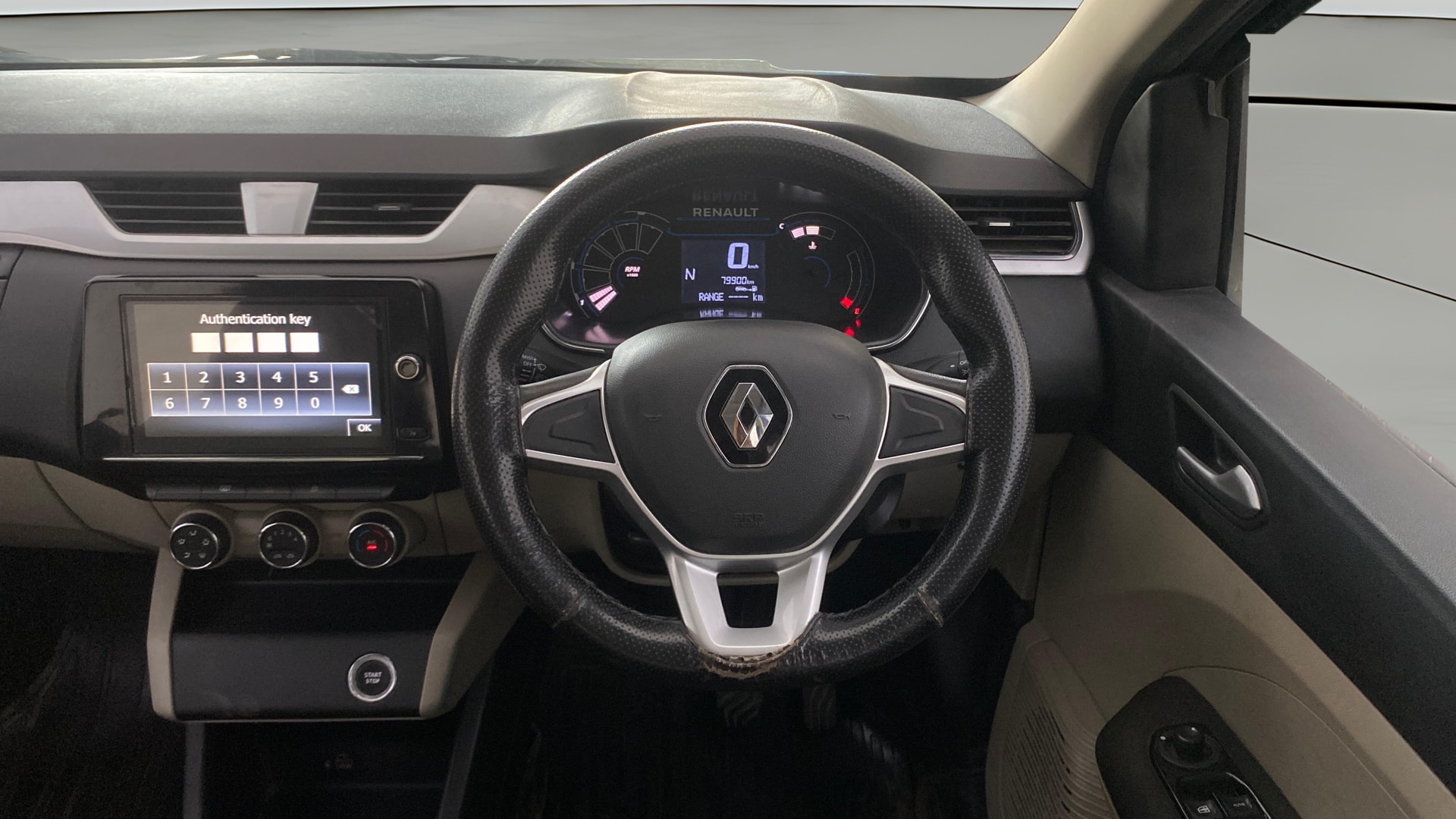 View 2020 Renault Triber RXZ AMT Image 13 Used 2020 Renault Triber RXZ AMT Image 13