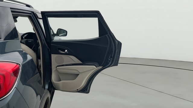 View Mahindra XUV300 Image 6 Used Mahindra XUV300 Image 6