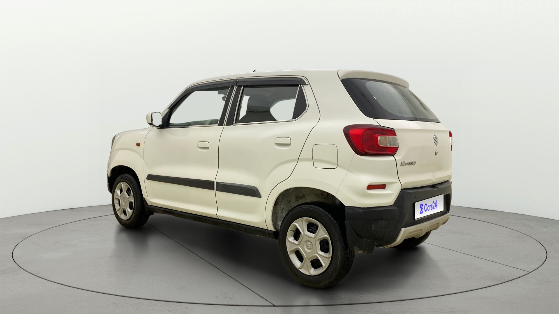 View 2021 Maruti Suzuki 1000 Base Variant Image 2 Used 2021 Maruti Suzuki 1000 Base Variant Image 2