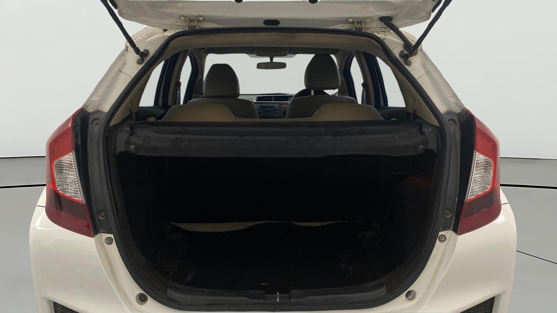 View 2015 Honda Jazz E MT Diesel Image 36 Used 2015 Honda Jazz E MT Diesel Image 36
