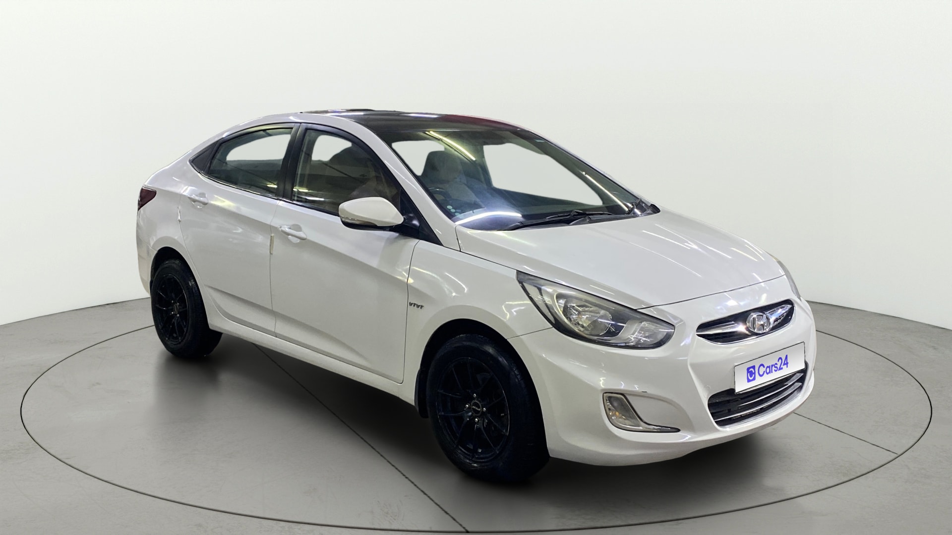 View 2013 Hyundai Fluidic Verna 1.6 VTVT EX Image 22 Used 2013 Hyundai Fluidic Verna 1.6 VTVT EX Image 22