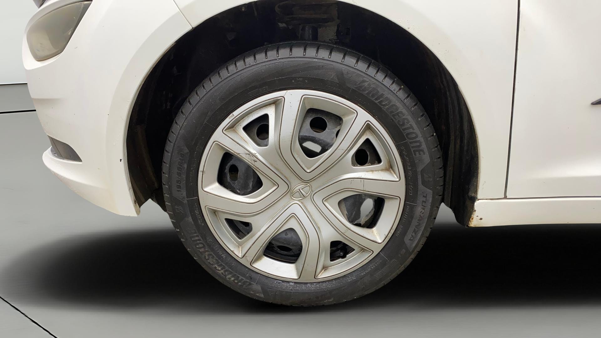 View 2023 Tata Altroz XZ Petrol Image 27 Used 2023 Tata Altroz XZ Petrol Image 27