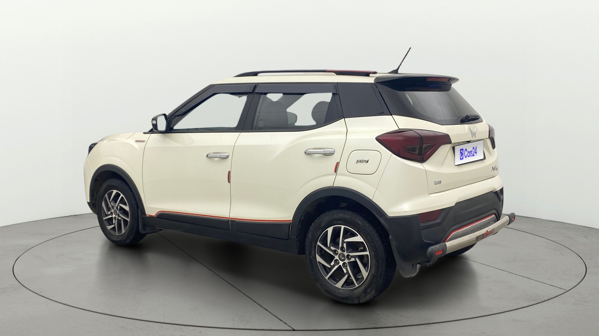 Used 2023 Mahindra XUV300 Used 2023 Mahindra XUV300