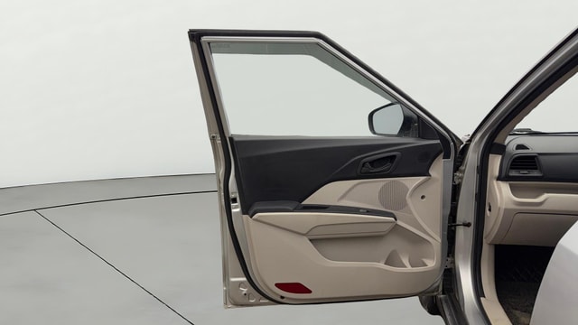 View Mahindra XUV300 Image 30 Used Mahindra XUV300 Image 30