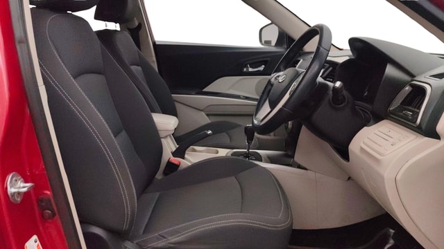 View Mahindra XUV300 Image 18 Used Mahindra XUV300 Image 18