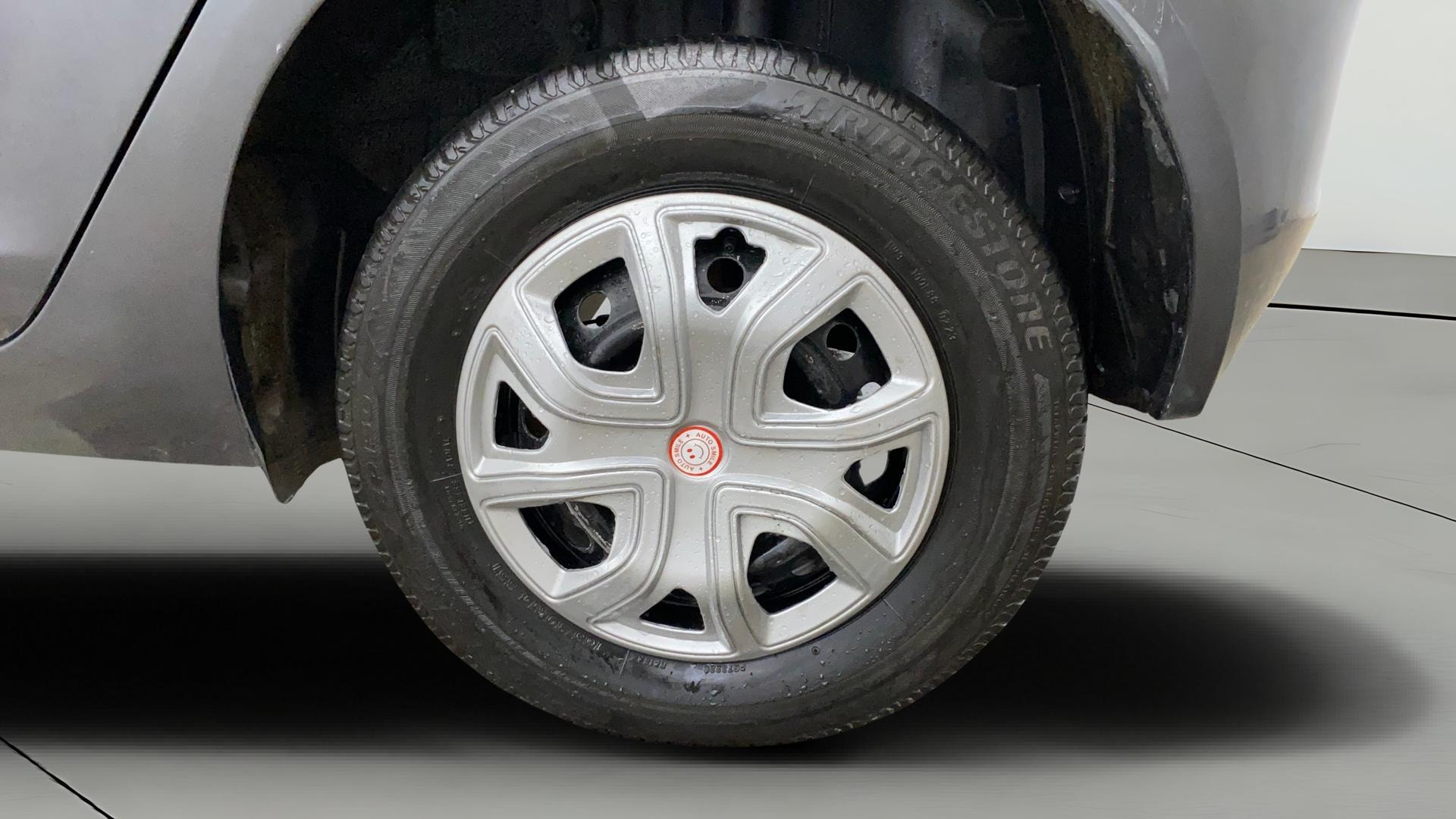 View 2023 Tata Altroz XE Petrol Image 11 Used 2023 Tata Altroz XE Petrol Image 11