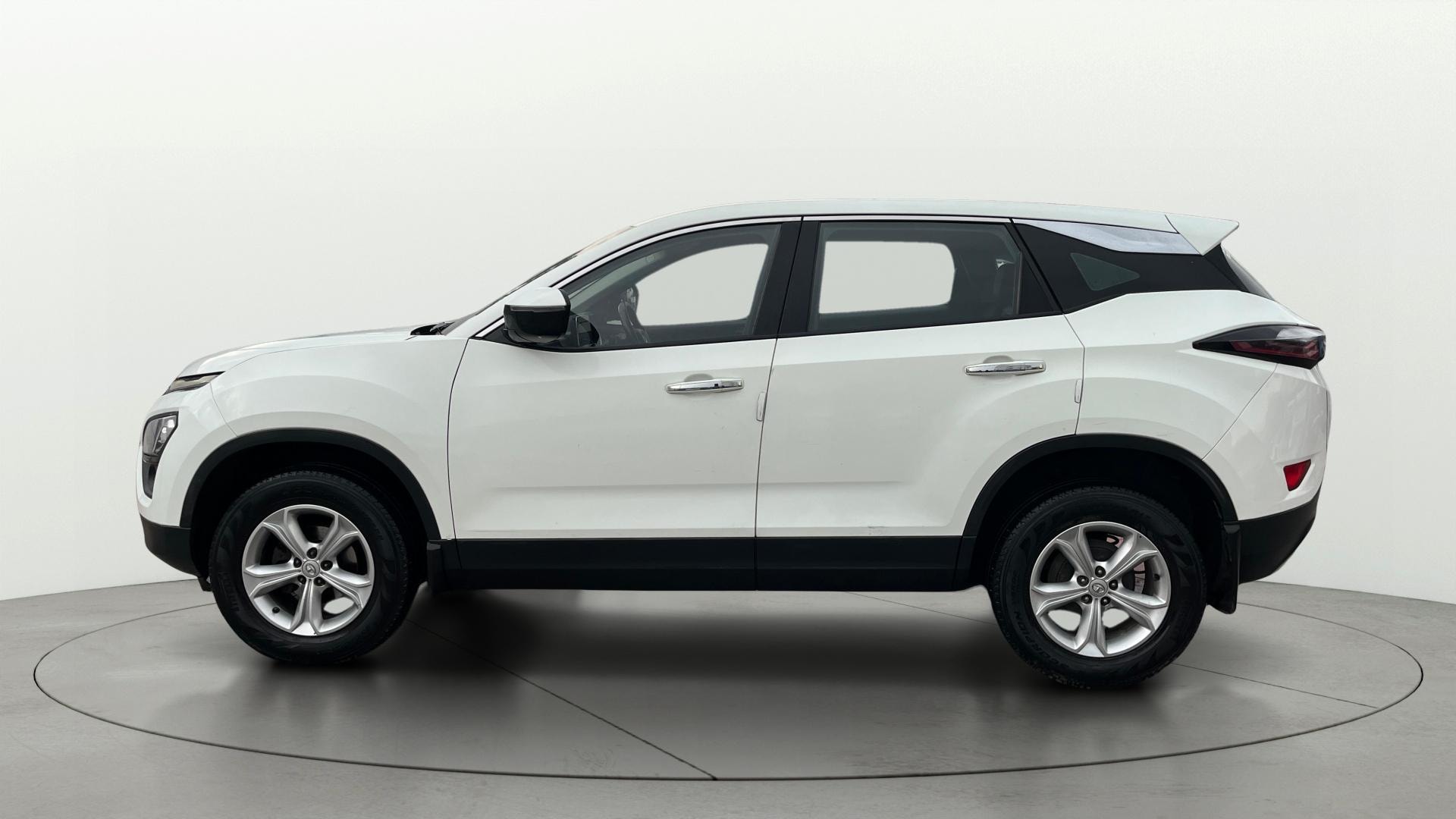 View 2019 Tata Harrier XE Image 6 Used 2019 Tata Harrier XE Image 6