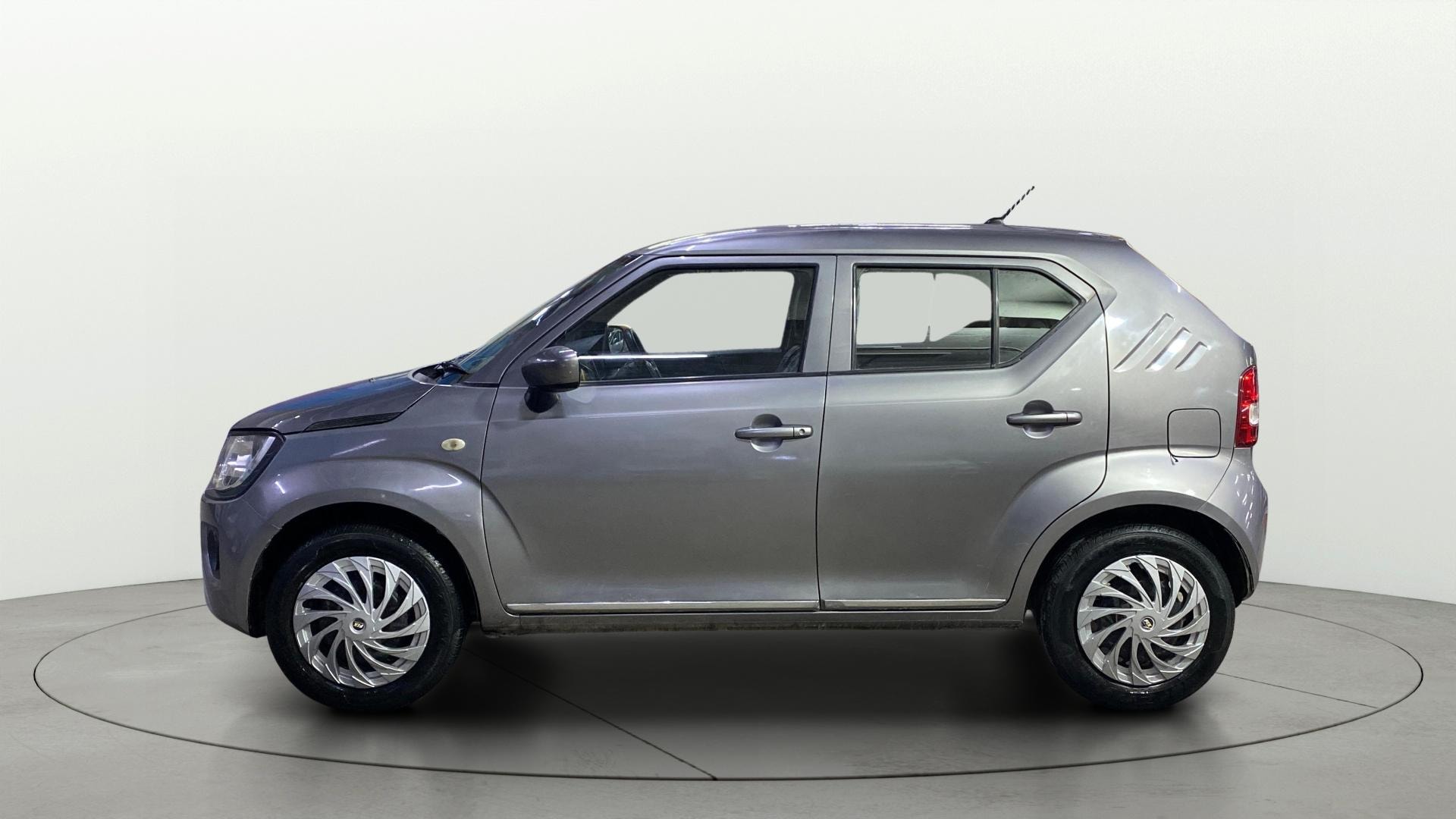 View 2022 Maruti Suzuki 1000 Base Variant Image 5 Used 2022 Maruti Suzuki 1000 Base Variant Image 5
