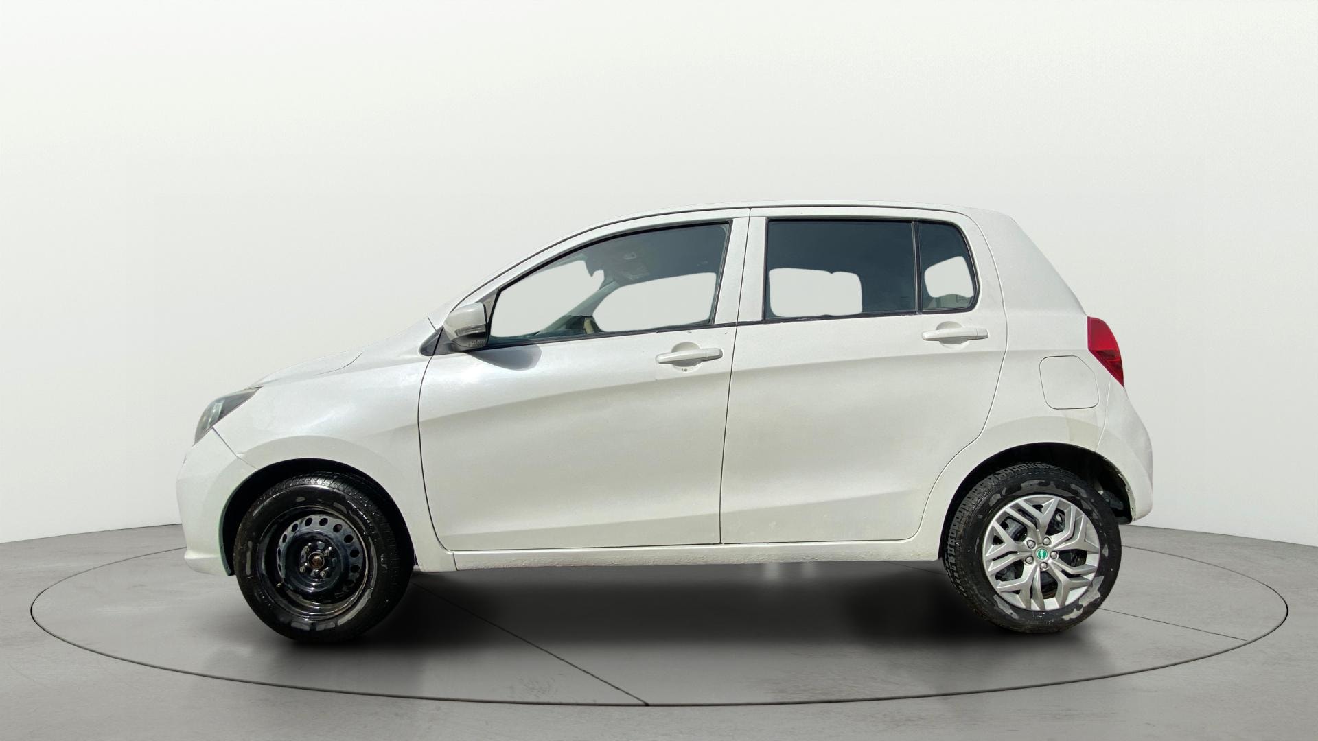 View 2020 Maruti Suzuki 1000 Base Variant Image 25 Used 2020 Maruti Suzuki 1000 Base Variant Image 25