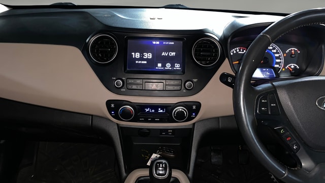 View Hyundai Grand i10 Image 17 Used Hyundai Grand i10 Image 17
