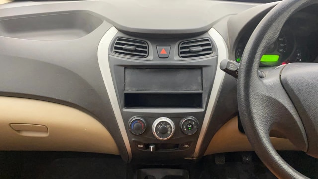 View Hyundai EON Image 17 Used Hyundai EON Image 17