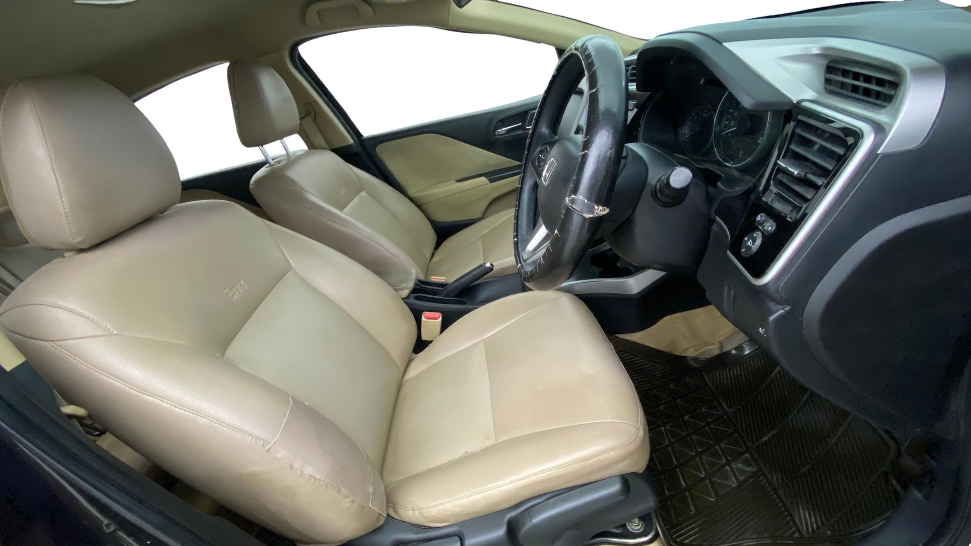View 2019 Honda City ZX MT Diesel Anniversary Edition Image 27 Used 2019 Honda City ZX MT Diesel Anniversary Edition Image 27