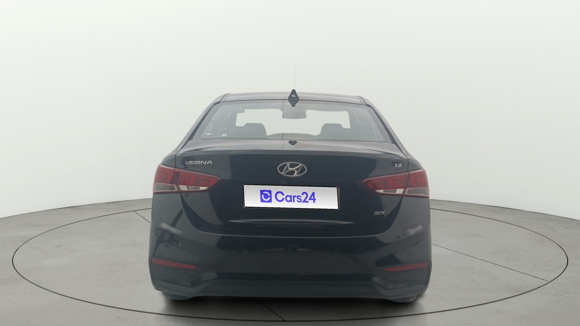 View 2018 Hyundai Verna 1.6 VTVT SX Image 43 Used 2018 Hyundai Verna 1.6 VTVT SX Image 43