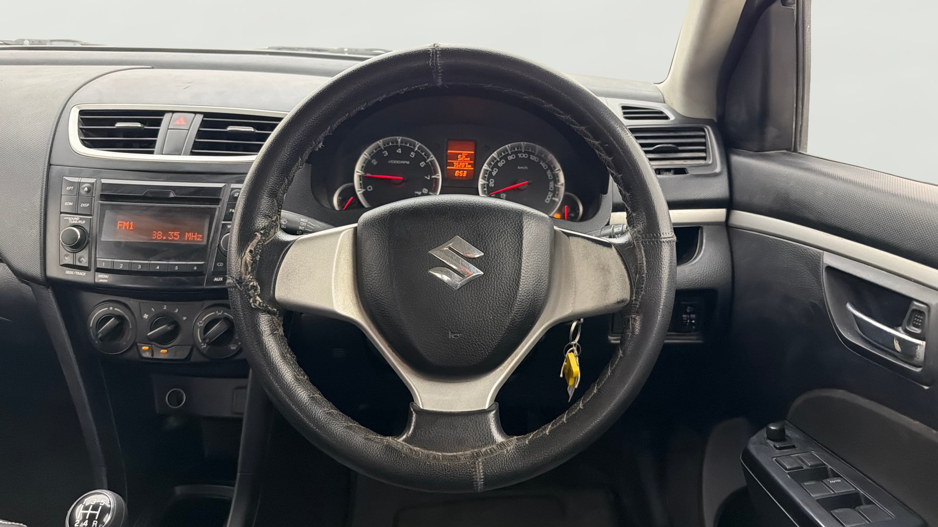 View 2016 Maruti Suzuki 1000 Base Variant Image 20 Used 2016 Maruti Suzuki 1000 Base Variant Image 20