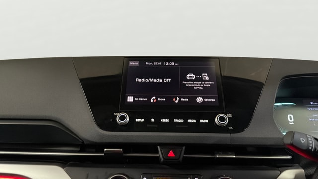 View Kia Carens Image 18 Used Kia Carens Image 18